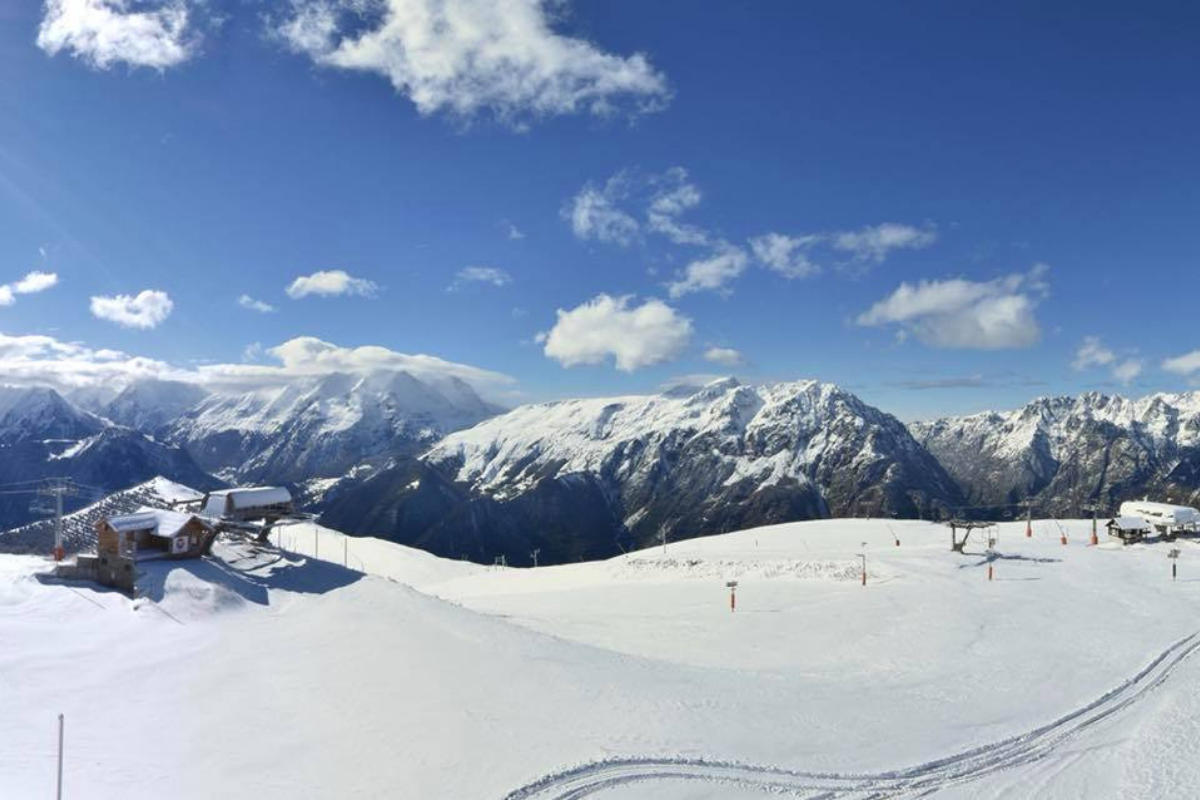 Alpe d'Huez new snow early season 2018