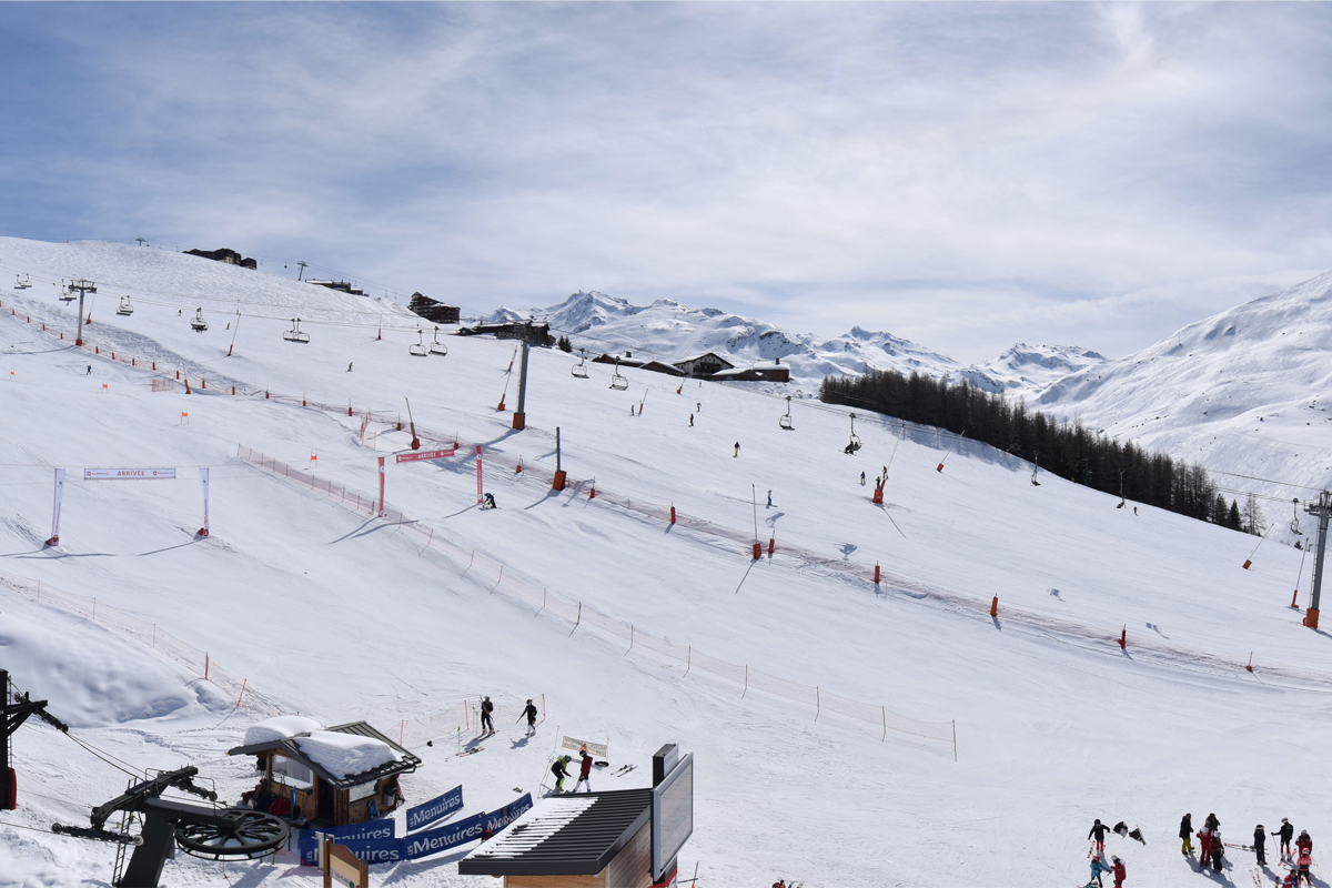 March in Les Menuires: A view of the slopes from the Croisette webcam