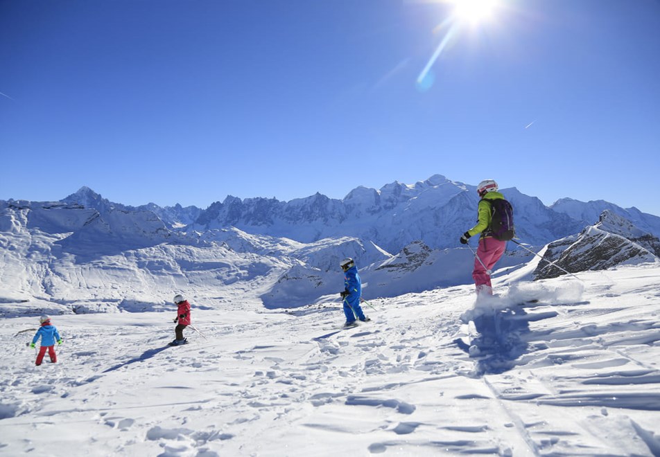 Flaine Ski Resort - Family skiing (©M.Dalmasso)