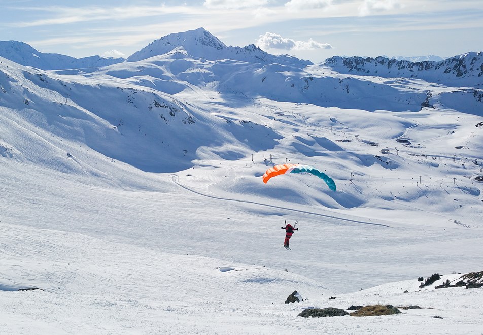 Les Arcs Ski Resort - Ski paragliding
