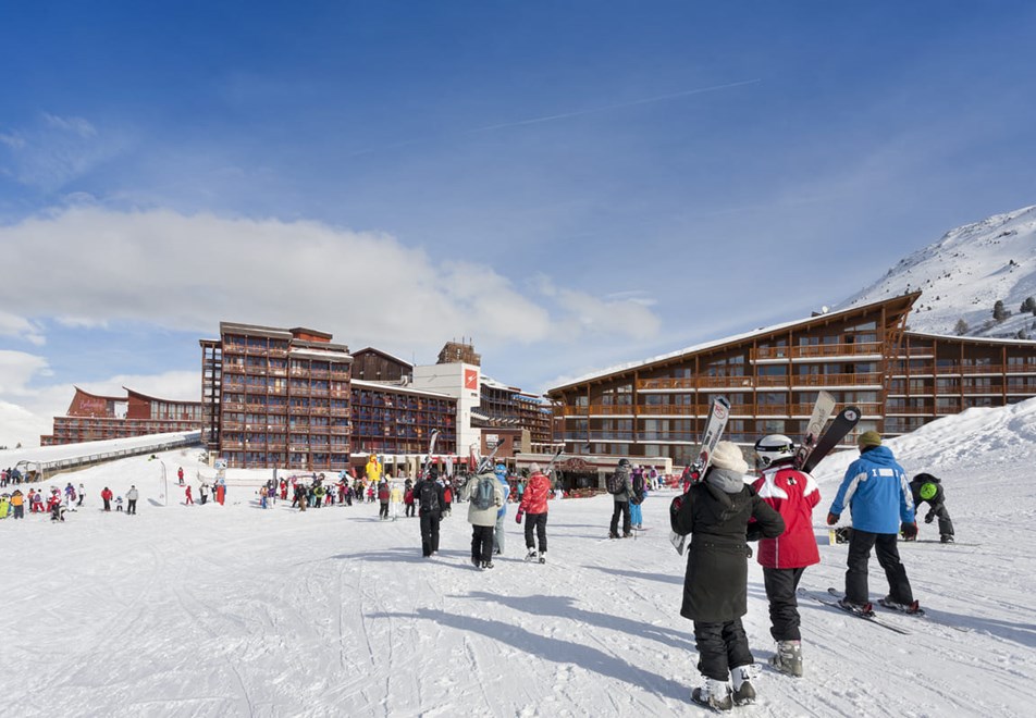 Arc 2000 Ski Resort (©ManuReyboz)